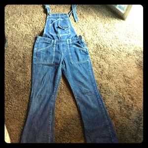 Jeans size 7 medium Levi overalls